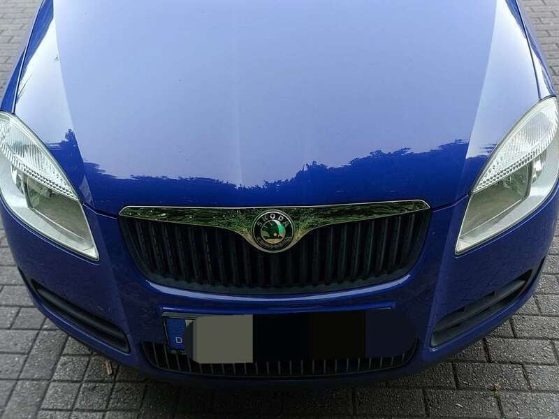 Blau Gebraucht 2009 Skoda Fabia Classic Limousine | 2.600 € (Fairer Preis) - Bild 1/4