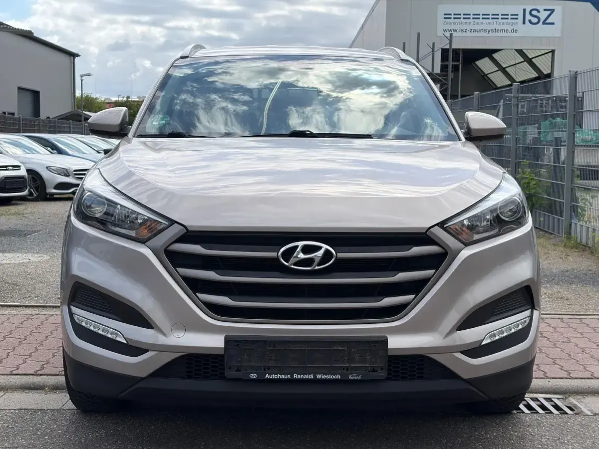 Gebraucht Hyundai Tucson Advantage 132 PS (97 kW) 2016 Braun SUV