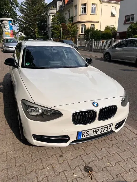 Gebraucht BMW 116 Sport Line 136 PS (100 kW) 2013 Weiß Kleinwagen