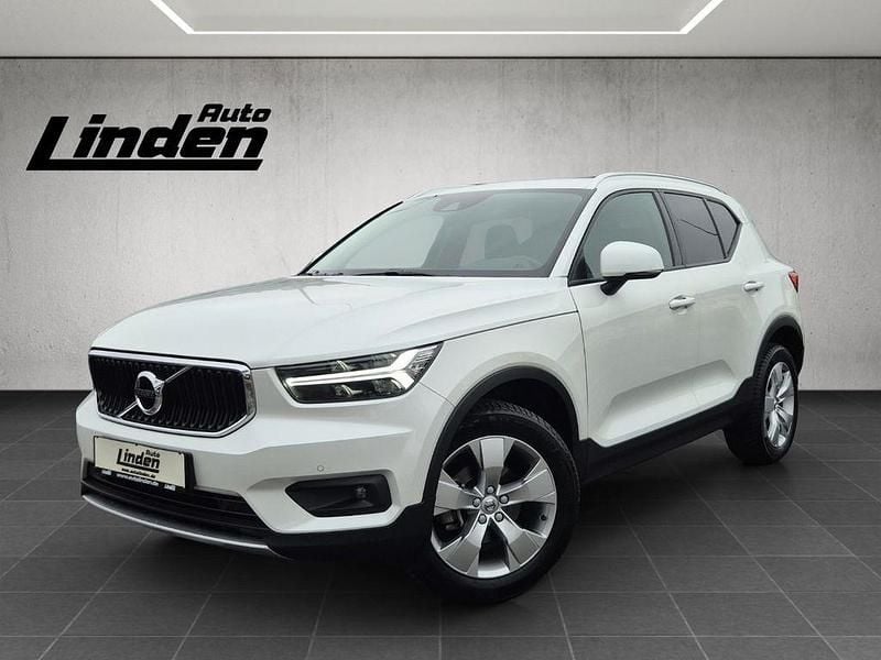 Weiß Gebraucht 2021 Volvo XC40 Momentum SUV | 20.970 € (Superpreis) - Bild 1/4