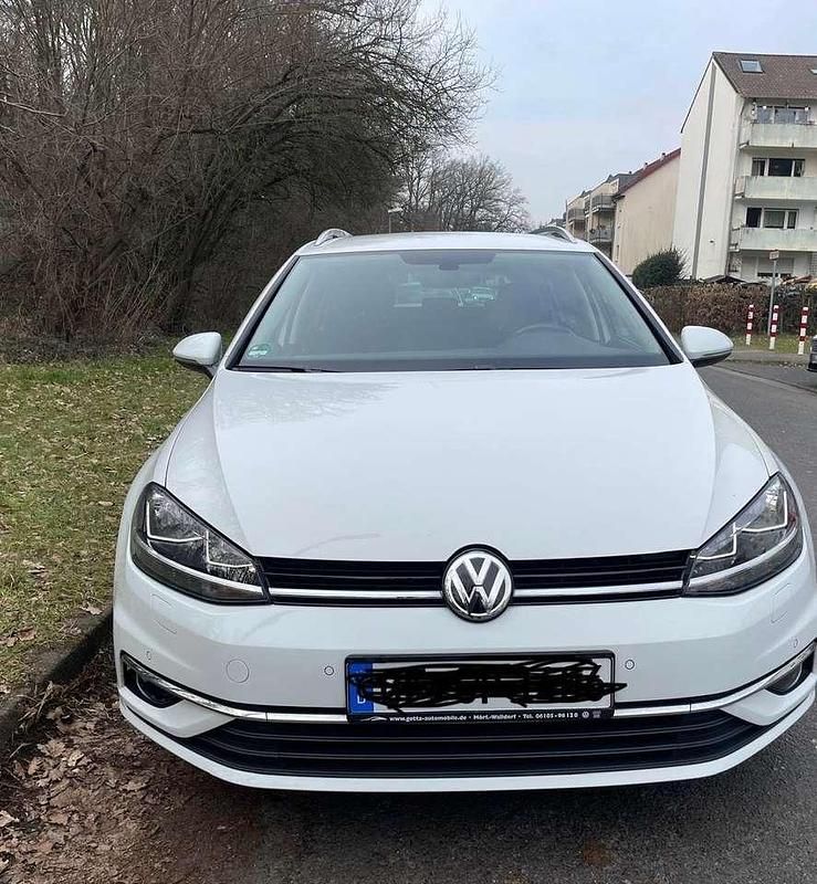 Weiß Gebraucht 2018 VW Golf VII Join Kombi | 12.800 € (Fairer Preis) - Bild 1/4