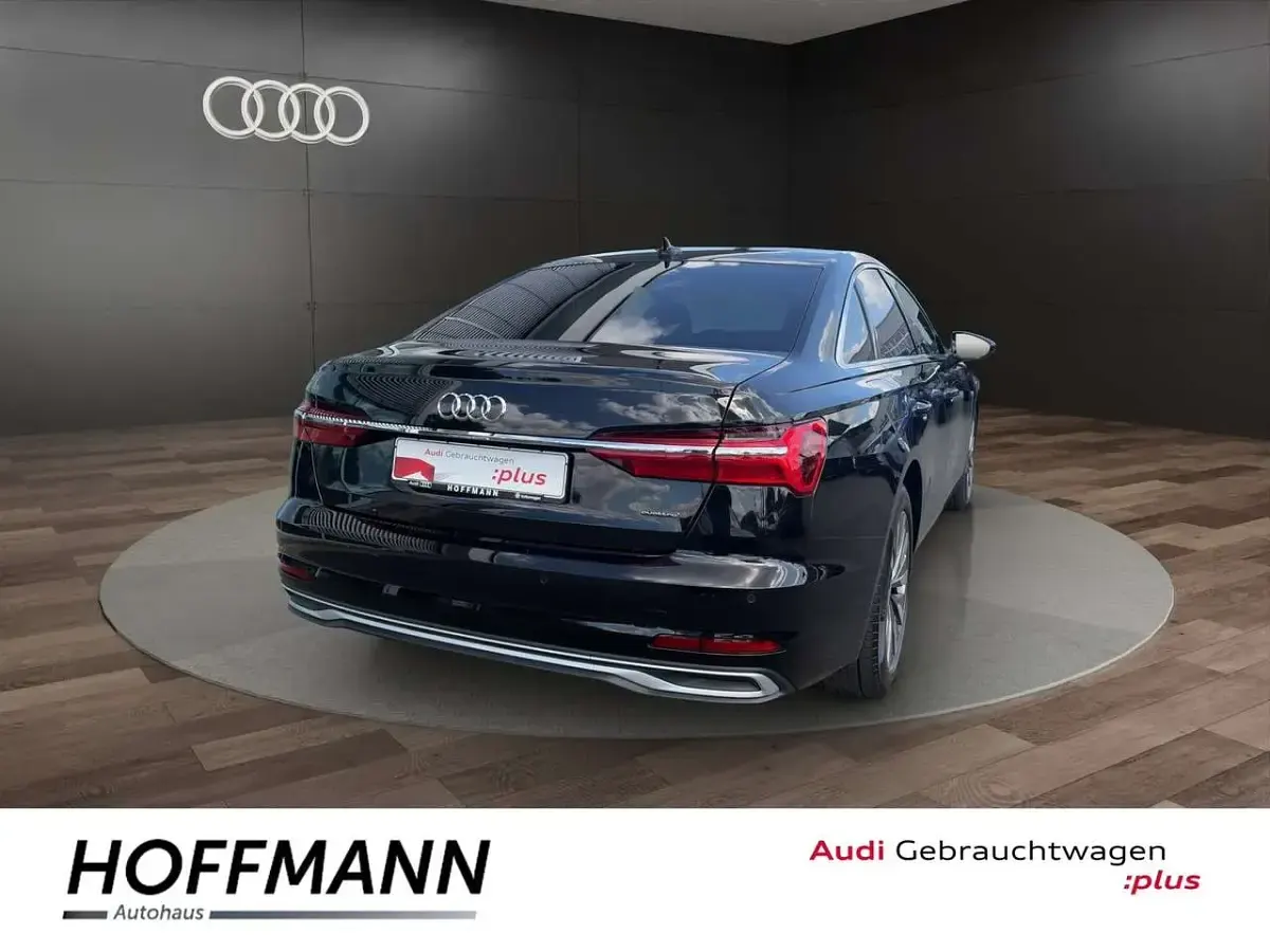 Gebraucht Audi A6 Sport 245 PS (180 kW) 2023 Mythosschwarz metallic Limousine
