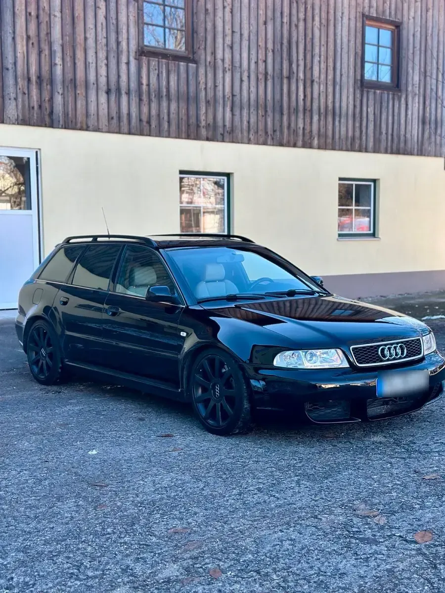 Gebraucht Audi RS4 Basis 481 PS (353 kW) 2001 Schwarz Kombi