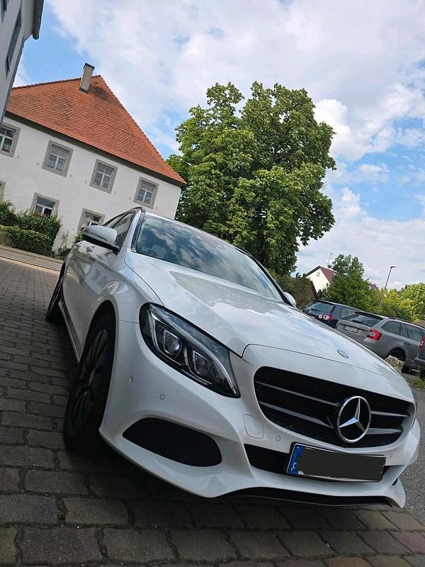 Weiß Gebraucht 2015 Mercedes C250 Kombi | 13.999 € (Superpreis) - Bild 1/4