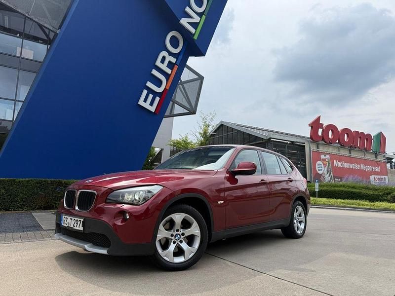 Rot Gebraucht 2011 BMW X1 Sport Line SUV | 10.900 € (Fairer Preis) - Bild 1/4