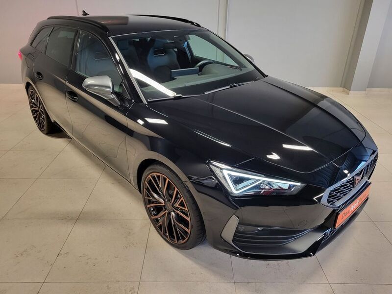 Midnight schwarz Gebraucht 2023 Cupra Leon VZ Kombi | 35.840 € - Bild 1/4