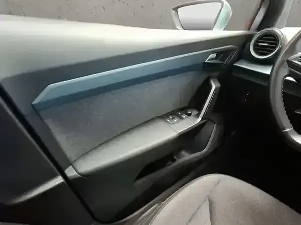 Gebraucht Seat Arona Xperience 110 PS (80 kW) 2023 Urban silber metallic SUV