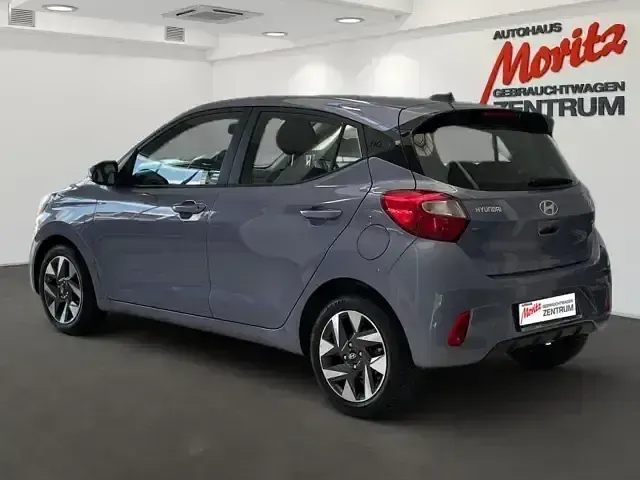 Gebraucht Hyundai i10 Trend 63 PS (46 kW) 2025 Blau Kleinwagen