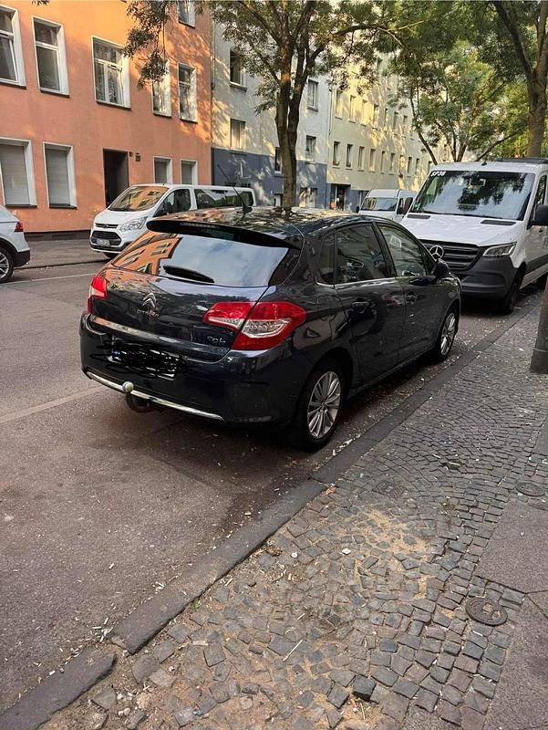 Blau Gebraucht 2013 Citroën C4 Kleinwagen | 3.200 € (Fairer Preis) - Bild 1/4