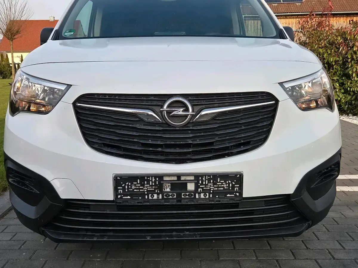 Gebraucht Opel Combo 102 PS (75 kW) 2022 Weiß Van / Kleinbus