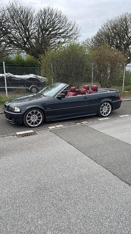 Gebraucht BMW 325 Cabriolet 192 PS (141 kW) 2001 Schwarz Cabrio