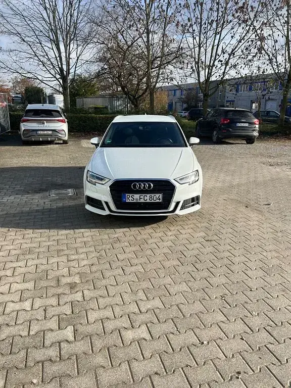 Gebraucht Audi A3 Design 150 PS (110 kW) 2016 Weiß Limousine