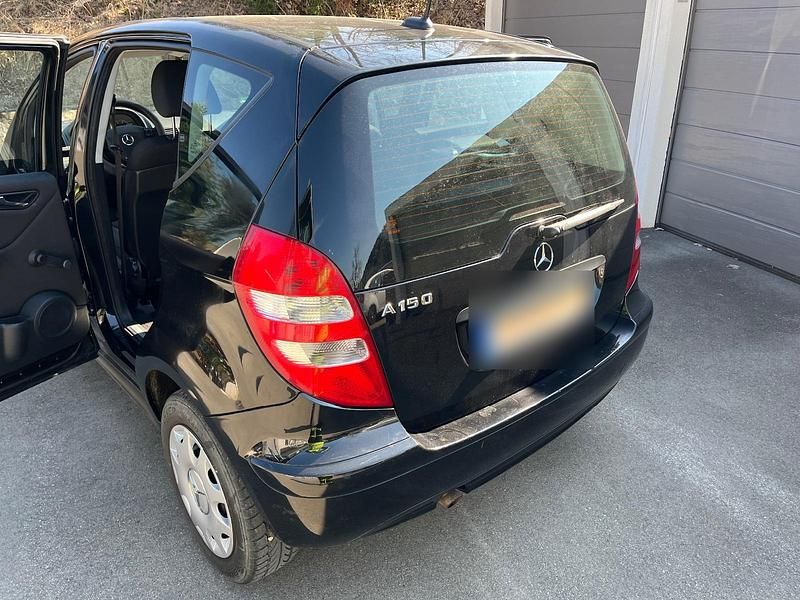 Gebraucht Mercedes A150 95 PS (69 kW) 2008 Schwarz Kleinwagen