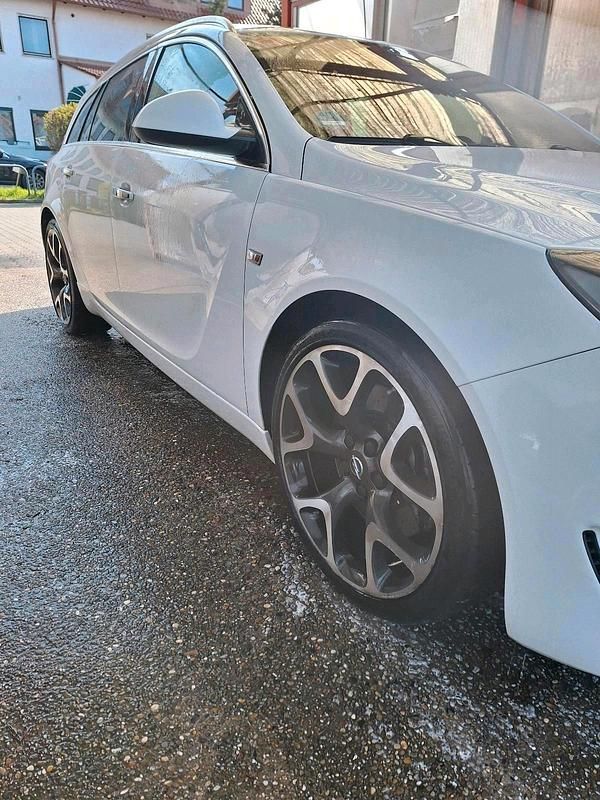 Gebraucht Opel Insignia OPC 325 PS (239 kW) 2017 Weiß Kombi