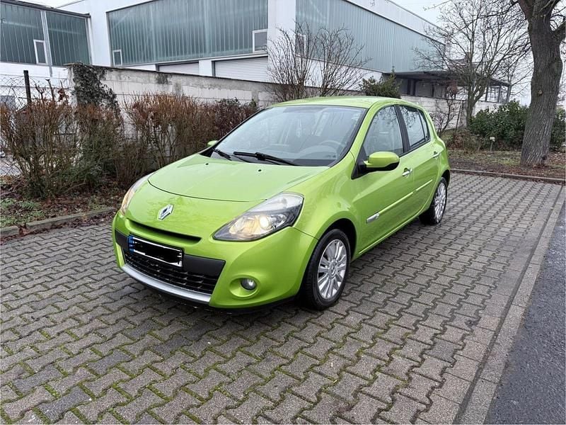 Grün Gebraucht 2009 Renault Clio II Expression Kleinwagen | 2.500 € (Fairer Preis) - Bild 1/4