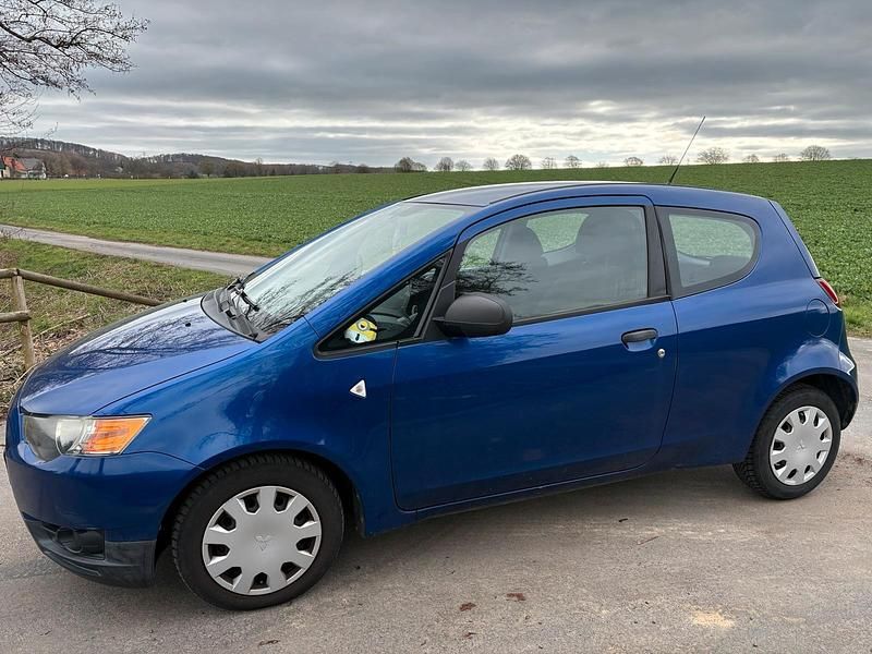 Gebraucht Mitsubishi Colt 75 PS (55 kW) 2010 Blau Kleinwagen