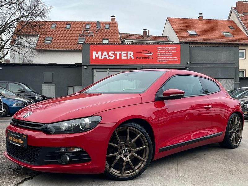 Rot Gebraucht 2009 VW Scirocco Coupé | 10.990 € (Teuer) - Bild 1/4