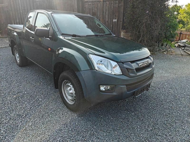 Grün Gebraucht 2015 Isuzu D-Max Abholung | 16.800 € (Fairer Preis) - Bild 1/4