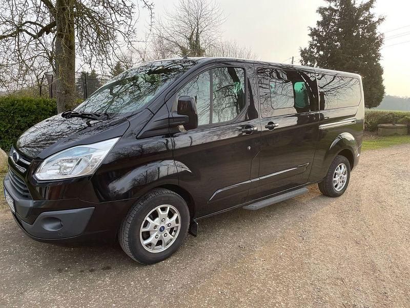 Gebraucht Ford Tourneo 155 PS (114 kW) 2013 Schwarz Van / Kleinbus