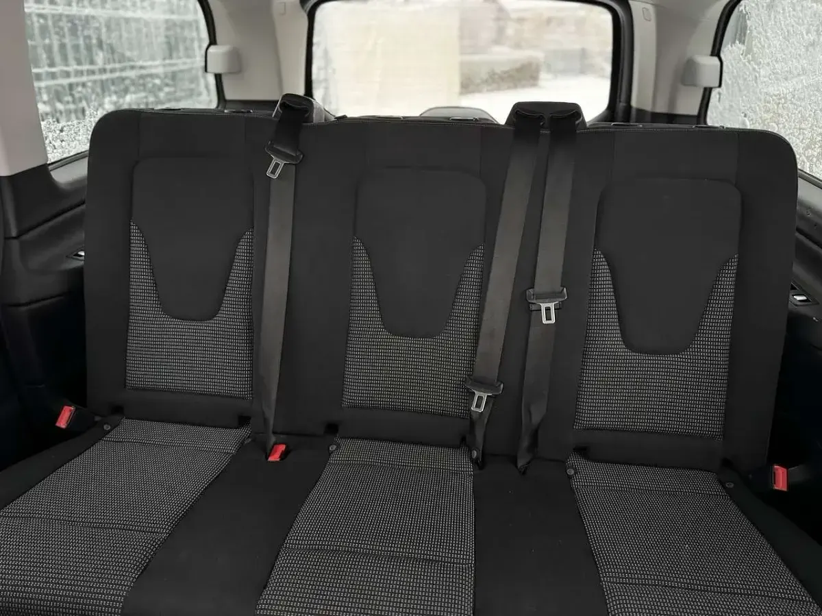 Gebraucht Mercedes V220 Edition 190 PS (139 kW) 2019 Grau Van / Kleinbus