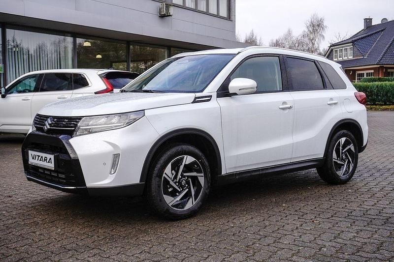 Neu Suzuki Vitara Comfort+ 110 PS (80 kW) 2025 Weiß SUV