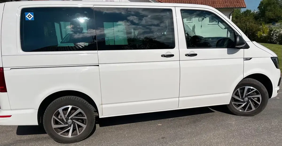 Käytetty VW Multivan Trendline 150 HP (110 kW) 2020 Valkoinen Tila-auto