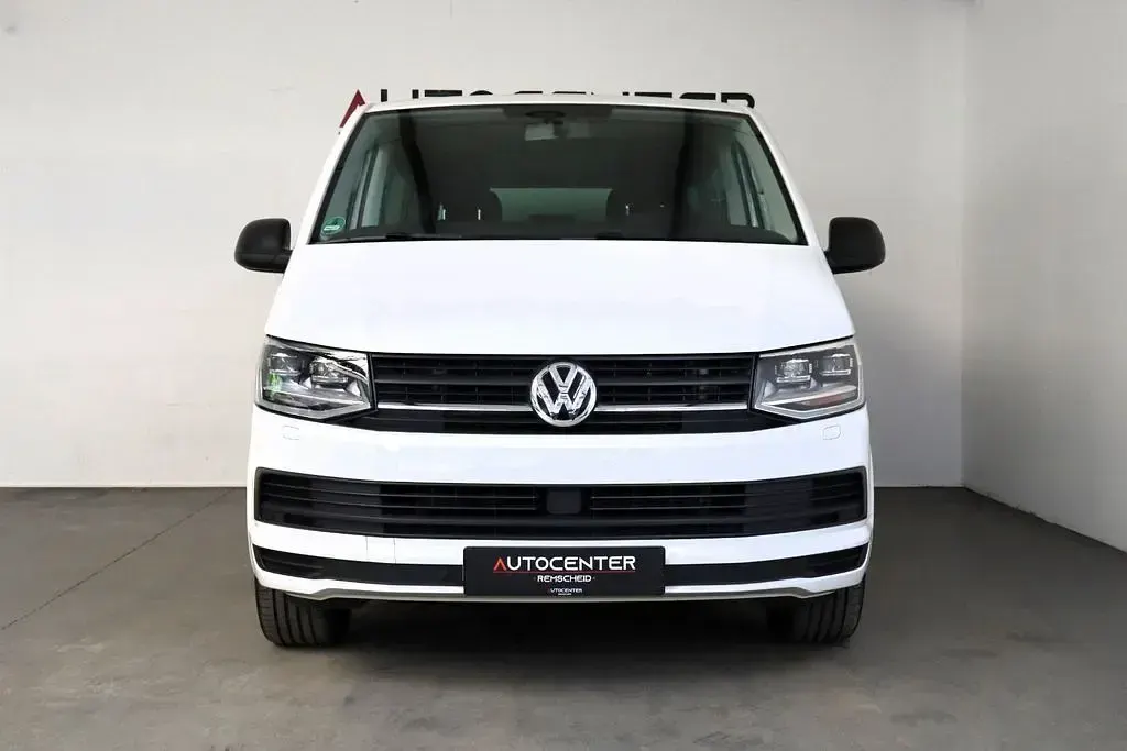 Gebraucht VW Multivan Trendline 150 PS (110 kW) 2018 Weiß Van / Kleinbus