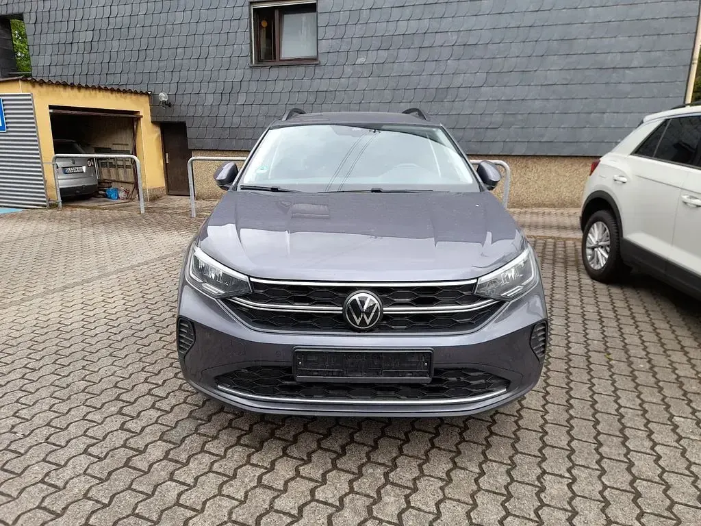 Gebraucht VW Taigo Move 95 PS (69 kW) 2024 Grau SUV