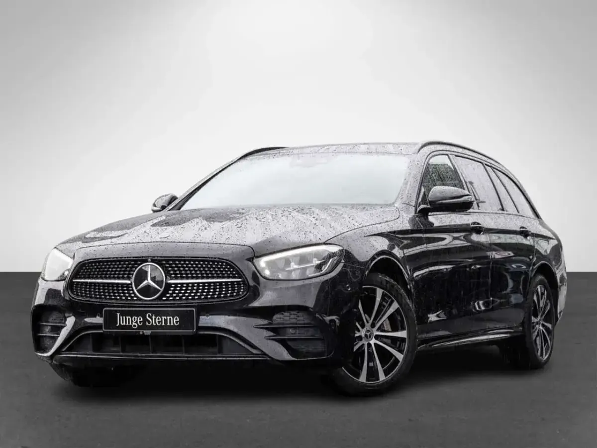 Gebraucht Mercedes E400 AMG 330 PS (242 kW) 2022 Schwarz metalliclack obsidians Kombi