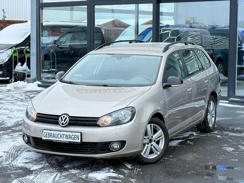 Gebraucht VW Golf VI Match 105 PS (77 kW) 2012 Silber Kleinwagen