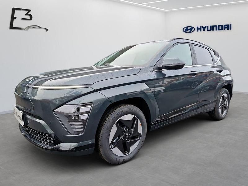 Cypress green Neu 2025 Hyundai Kona Trend SUV | 34.490 € (Etwas zu teuer) - Bild 1/4