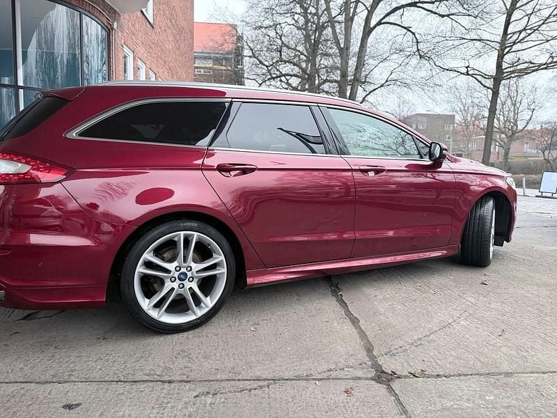 Gebraucht Ford Mondeo ST-Line 210 PS (154 kW) 2016 Rot Kombi
