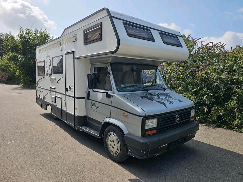 Weiß Gebraucht 1989 Peugeot J5 Van | 3.999 € - Bild 1/4