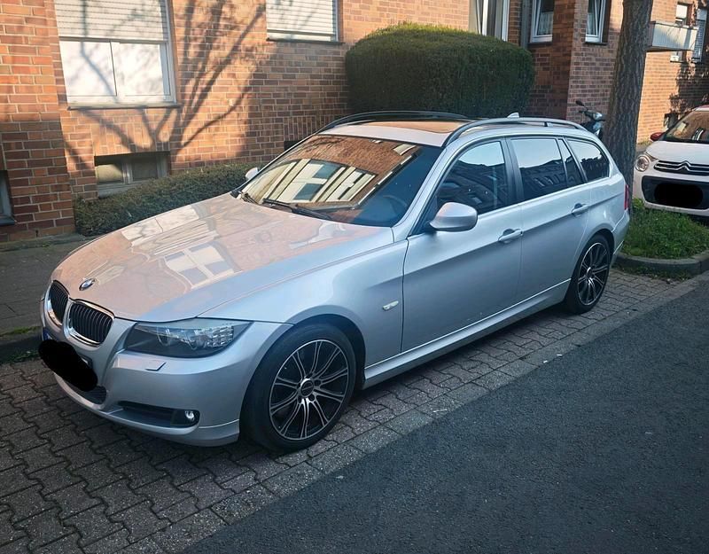 Gebraucht BMW 330 245 PS (180 kW) 2009 Silber Kombi