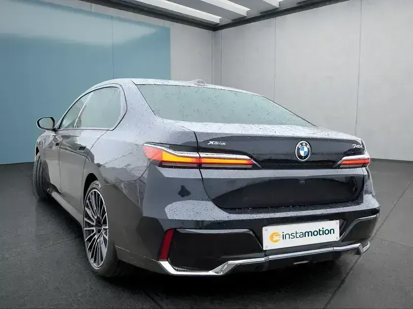 Gebraucht BMW 740 2025 Schwarz Limousine
