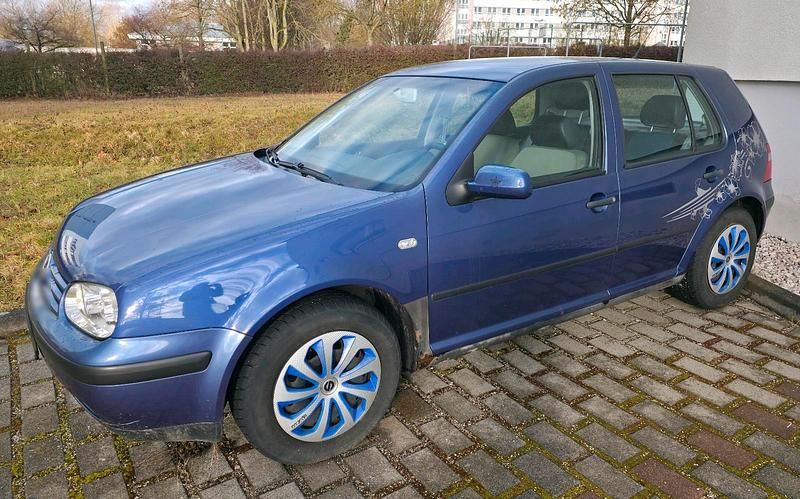 Gebraucht VW Golf IV 75 PS (55 kW) 2002 Blau Kleinwagen