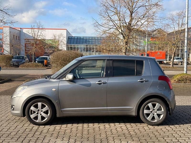 Gebraucht Suzuki Swift Club 75 PS (55 kW) 2010 Grau Kleinwagen