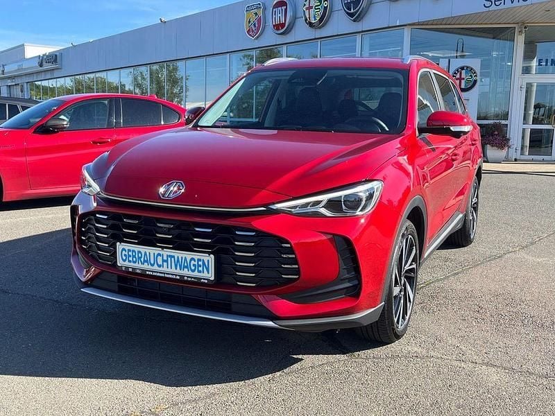 Gebraucht MG ZS Luxury 197 PS (144 kW) 2025 Rot Limousine