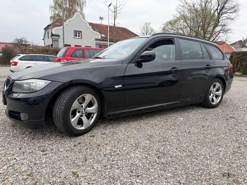 Second-hand BMW 320 Efficient Dynamics 163 CP (119 kW) 2012 Negru Berlinǎ