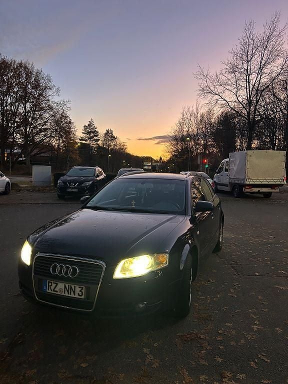 Blau Gebraucht 2005 Audi A4 Kombi | 3.899 € (Guter Preis) - Bild 1/4