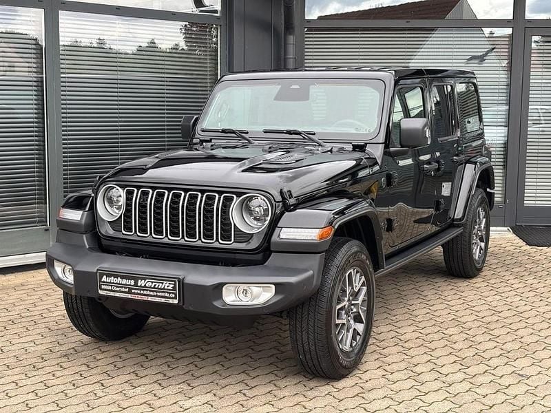 Schwarz Neu 2025 Jeep Wrangler Unlimited Sahara SUV | 66.900 € (Fairer Preis) - Bild 1/4