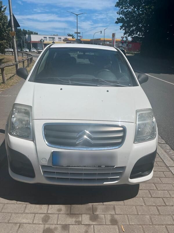 Weiß Gebraucht 2009 Citroën C2 Kleinwagen | 1.900 € - Bild 1/4