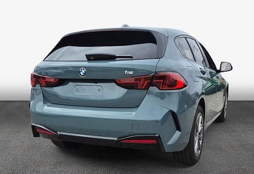 Neu BMW 116 122 PS (89 kW) 2025 Grün Kleinwagen