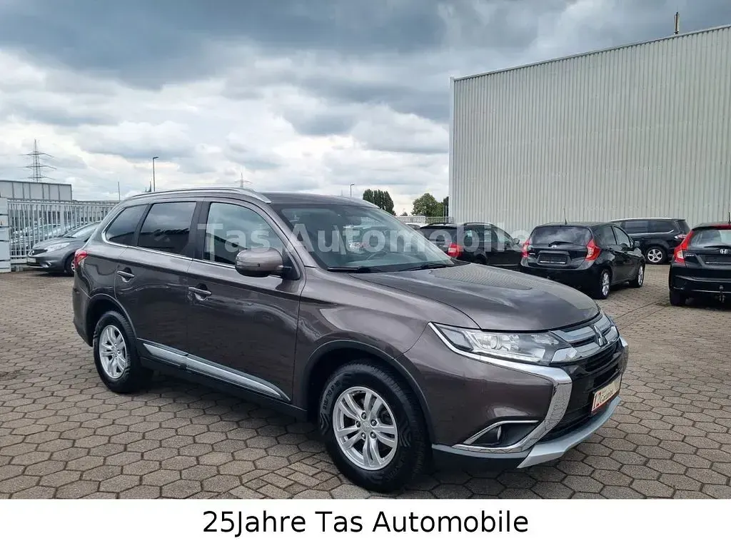 Gebraucht Mitsubishi Outlander Diamant Edition 150 PS (110 kW) 2017 Braun SUV