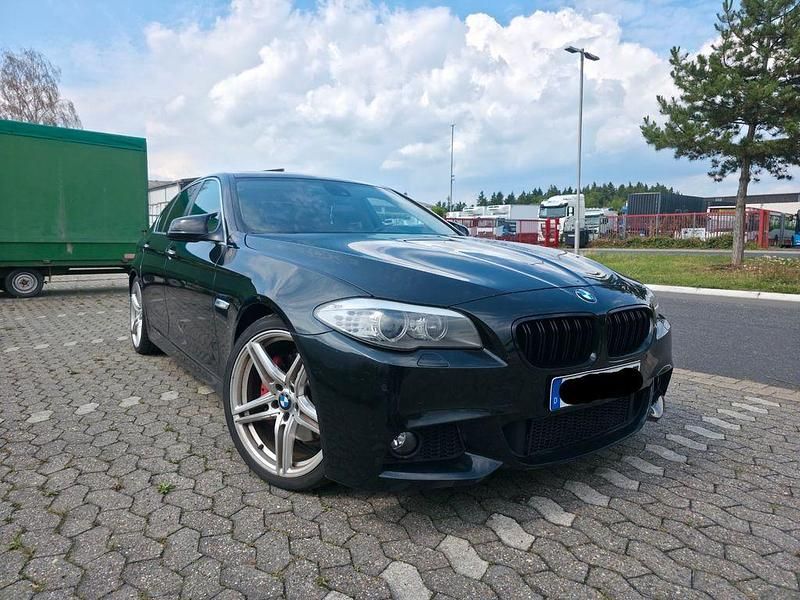 Schwarz Gebraucht 2010 BMW 525 Limousine | 13.900 € (Etwas zu teuer) - Bild 1/4