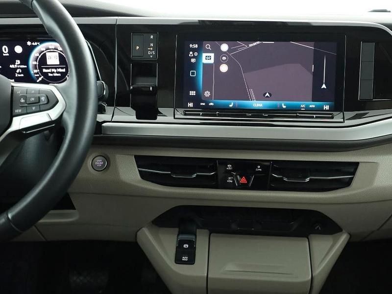 Gebraucht VW Multivan Life 150 PS (110 kW) 2024 Grau Van