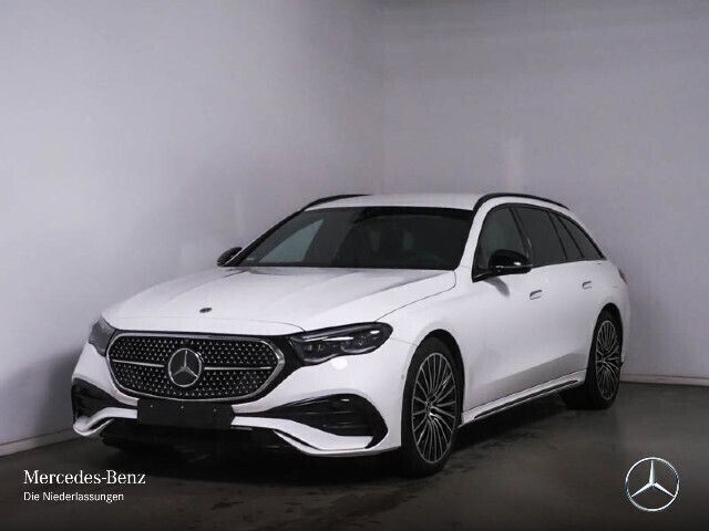Weiß Gebraucht 2024 Mercedes E300 AMG Limousine | 51.990 € (Guter Preis) - Bild 1/4