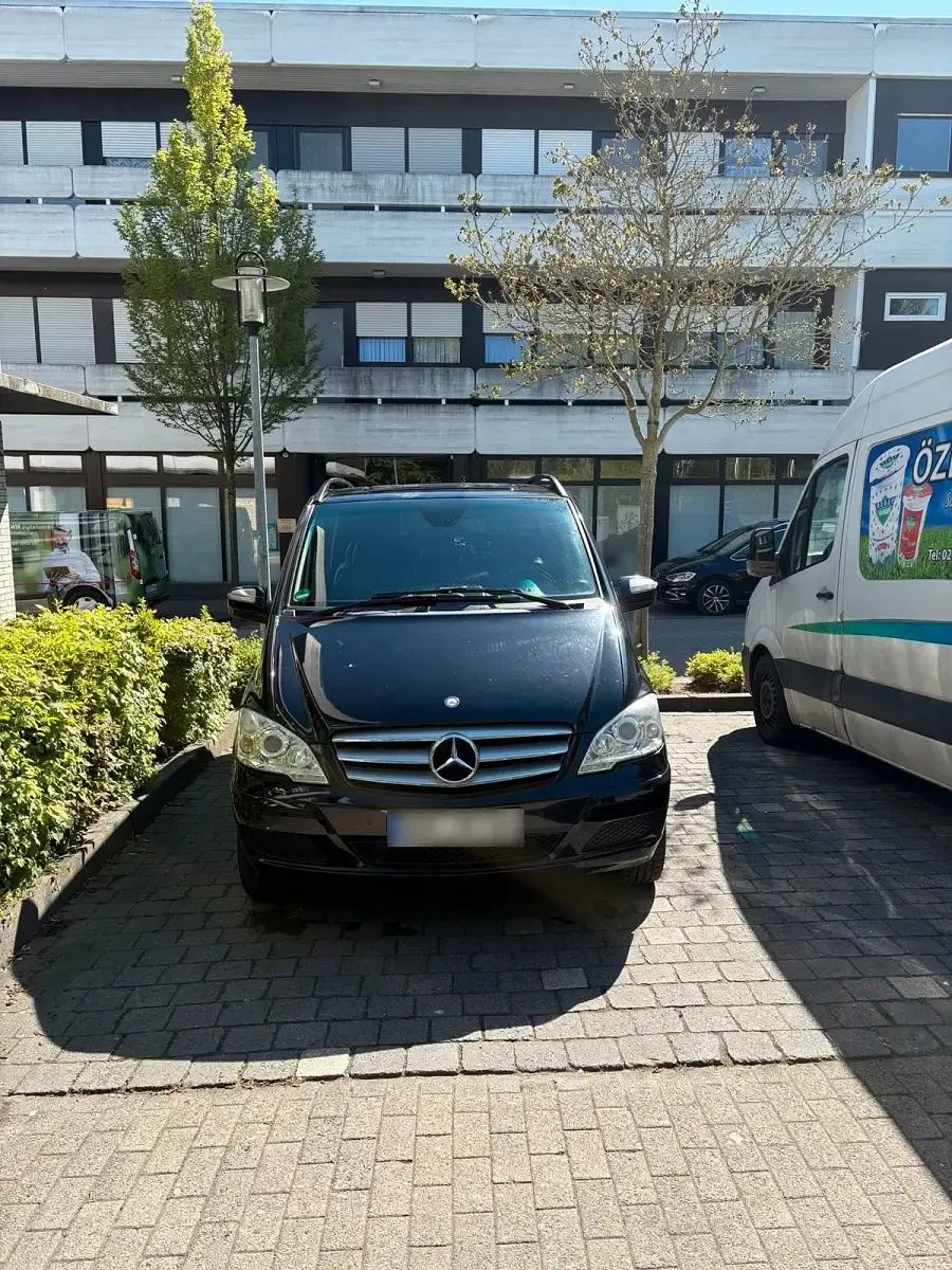 Gebraucht Mercedes Viano 163 PS (119 kW) 2012 Schwarz Van / Kleinbus