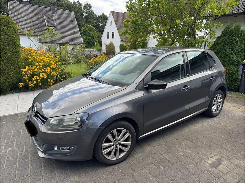 Grau Gebraucht 2011 VW Polo Kleinwagen | 5.400 € (Fairer Preis) - Bild 1/4