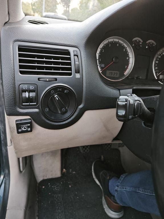 Second-hand VW Bora Pacific 110 CP (80 kW) 2003 Berlinǎ